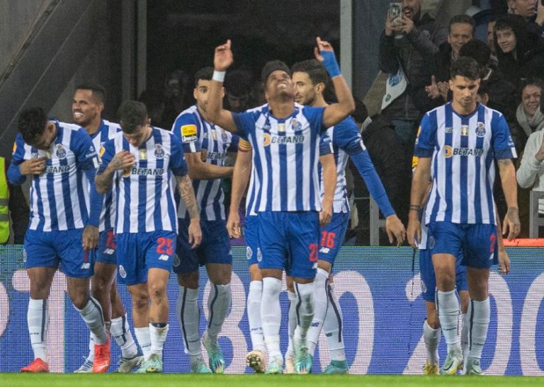 FC Porto goleia Arouca com ‘hat-trick’ de Taremi